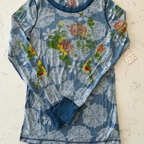 Women’s Vintage Free People Floral Print Long Sleeve Tee - Size Large - Picture 1 of 4